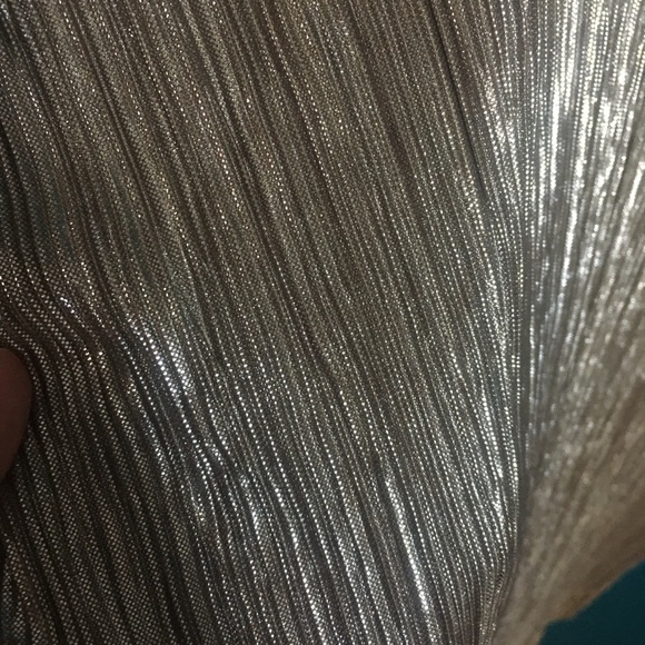 Zara Gold Crinkle Top - Picture 5 of 5